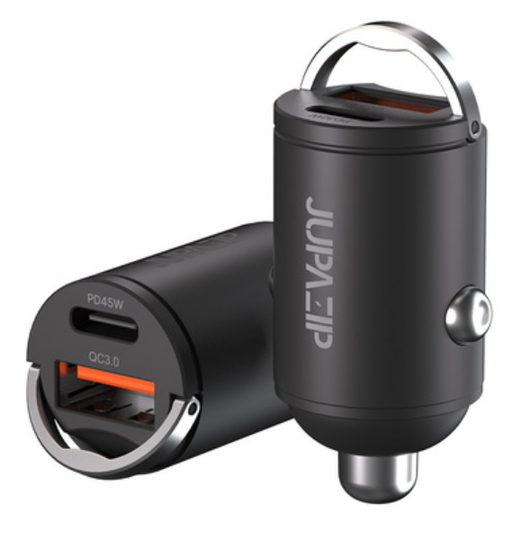주파집 CC03 초고속 듀얼 시가잭 충전기 제품 사진 - USB-C PD45W와 USB-A QC3.0 포트가 보이는 블랙 매립형 차량용 충전기